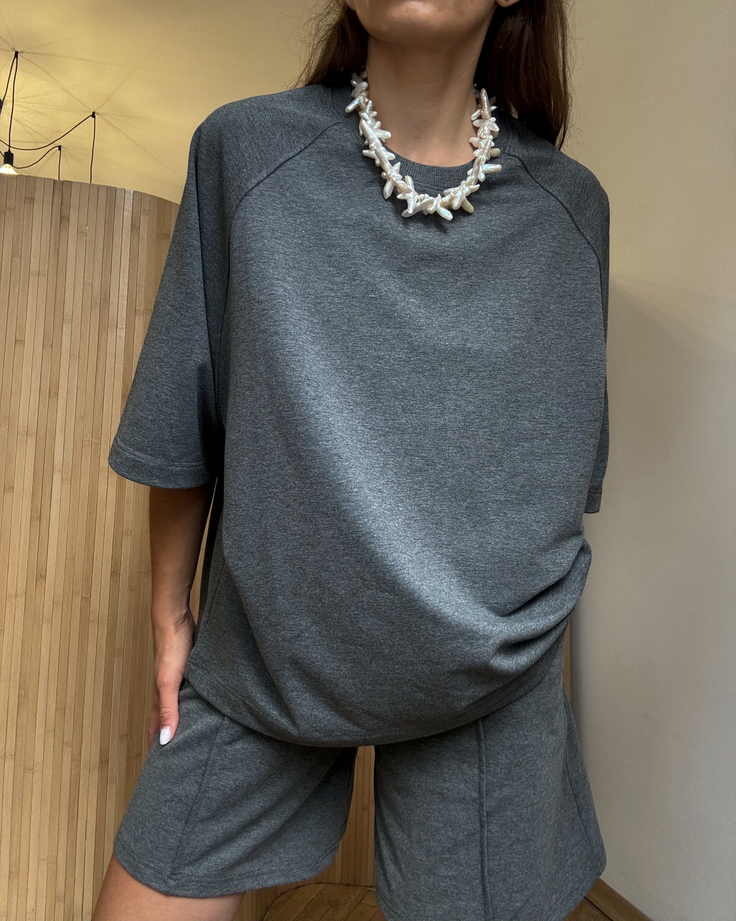 T-shirt Chillout graphite crew neck