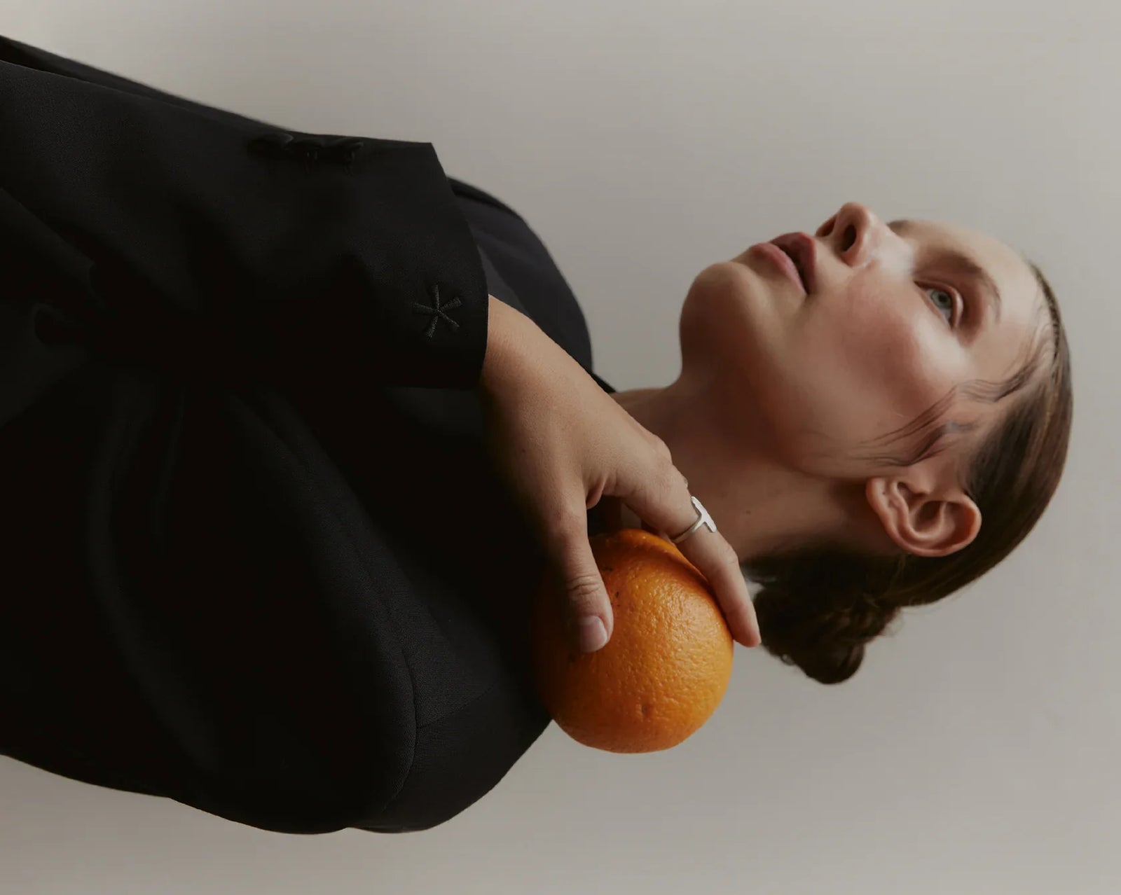 O czym nie mówi się w poradnikach modowych, a powinno