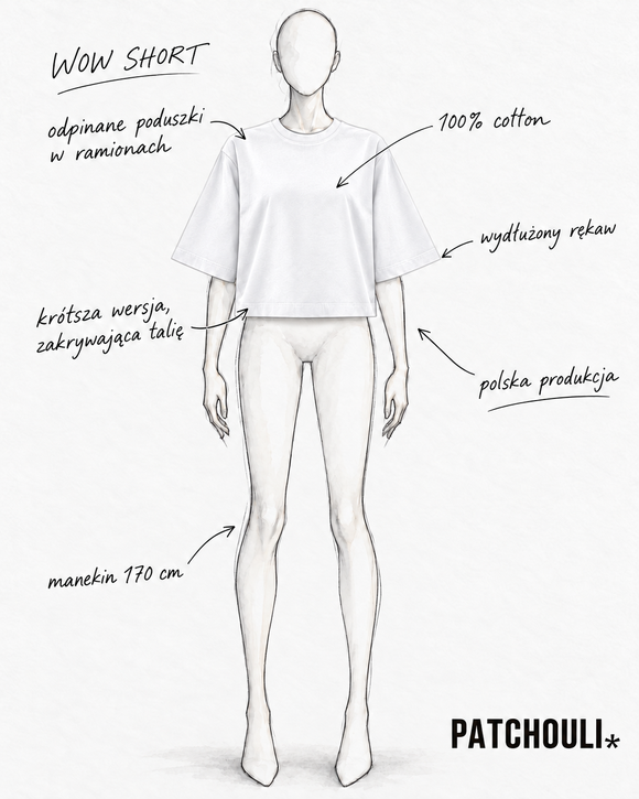 T-shirt WOW SHORT White na manekinie 170 cm – 100% cotton, odpinane poduszki w ramionach, wydłużone rękawy, krótsza wersja zakrywająca talię, polska produkcja